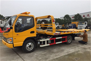 蕲春哪里有拖车服务