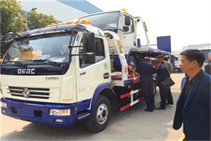 蕲春汽车道路救援拖车价格